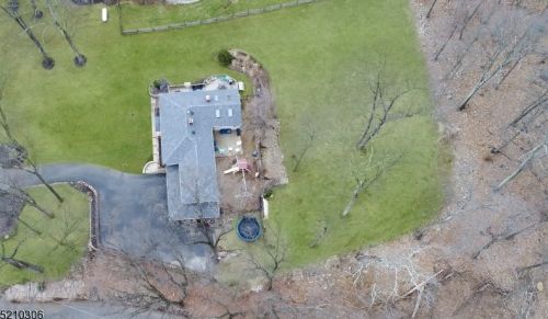 46 Summerfield Rd, Belvidere NJ  07823-2712 exterior