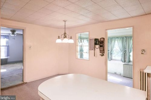 409 4th St, Laurel DE  19956-1505 exterior