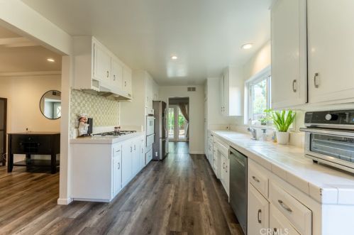 6155 Goshen St, Simi Valley CA 93063-3723 exterior