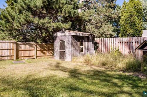 820 Larch St, Scanlon MN  55720-1328 exterior
