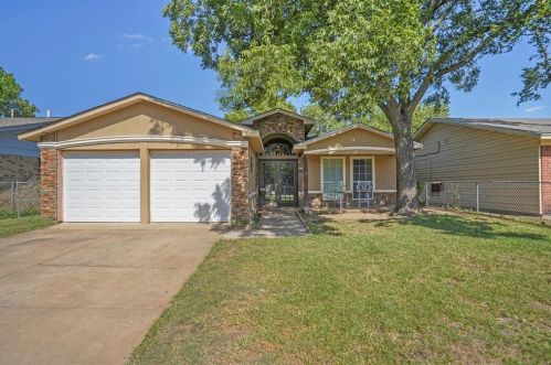 3454 Weber St, Fort Worth, TX 76106-4637