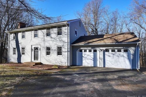 50 Bette Dr, Manchester CT  06040-6814 exterior