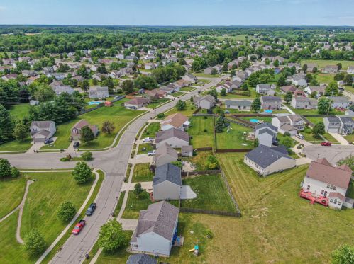 2572 Jenny Marie Dr, Xenia, OH 45385-5782