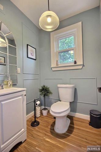 224 Madison Ave, Dumont NJ  07628-2538 exterior