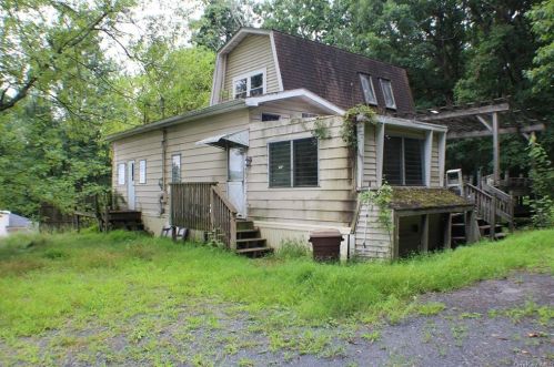 153 Riley Rd, Newburgh NY  12553-7285 exterior