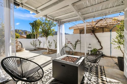 52815 Avenida Alvarado, La Quinta CA  92253-3318 exterior