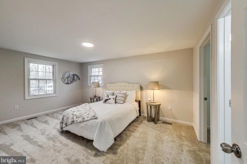 9107 Wax Myrtle Ct, Springfield VA  22015-2007 exterior