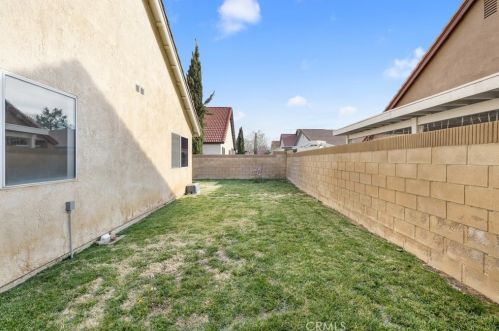 43817 Amy Ct, Lancaster CA  93535-4471 exterior