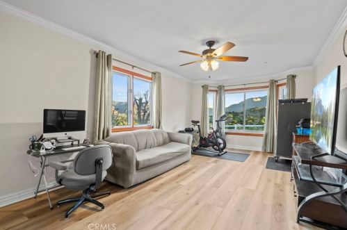 26945 Brooken Ave, Santa Clarita CA  91387-3904 exterior