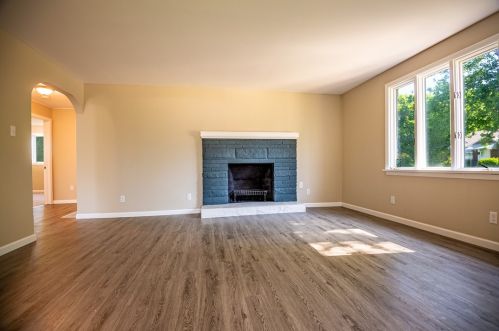 60 Wick Ave, Hermitage PA  16148-1811 exterior