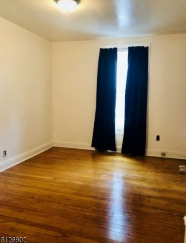 1065 Jaques Ave, Rahway NJ 07065-3927 exterior