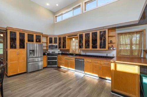 602 1st Ave, Ruskin FL  33570-4002 exterior