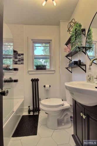 224 Madison Ave, Dumont NJ  07628-2538 exterior