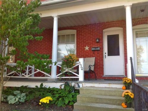 330 State St, Coopersburg, PA 18036-2002