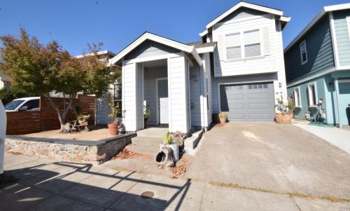2808 Bay Village Ave, Santa Rosa, CA 95403-2483
