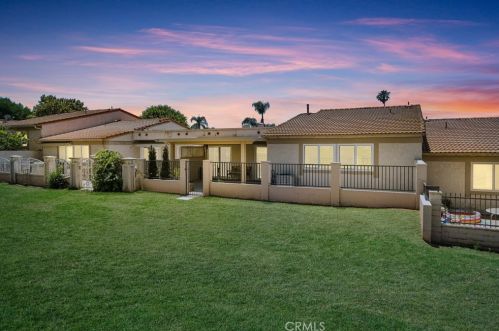 8055 Lakeside Dr, Riverside, CA 92509-7018