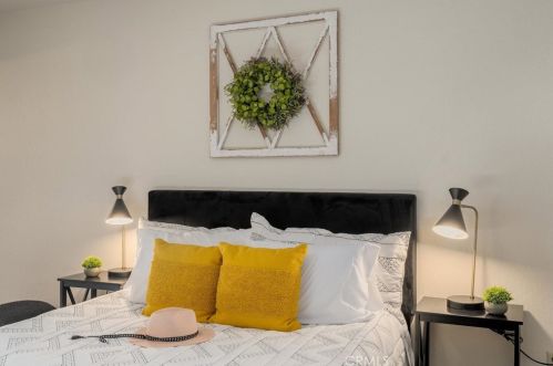 1955 Modoc Dr, Chico CA  95928-4138 exterior