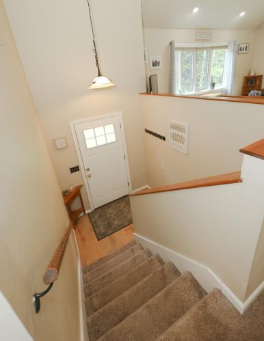 100 Mount Delight Rd, Deerfield NH  03037-1318 exterior