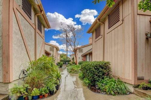 3320 Pasadena Ave, Long Beach, CA 90807-4548