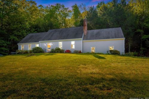 49 Sanford Rd, Woodbury, CT 06798-3510