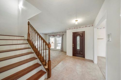 4923 Meadowglen Dr, Pearland, TX 77584-7668
