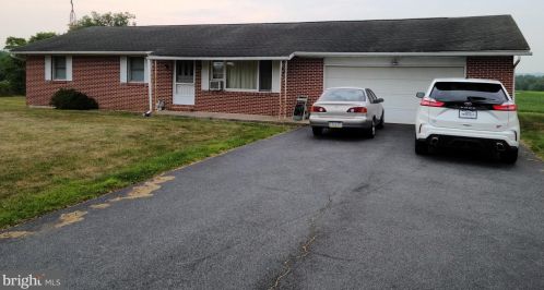 12710 Grant Shook Rd, Upton, PA 17225-9403