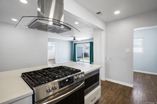 4835 122nd St, Hawthorne CA  90250-3507 exterior