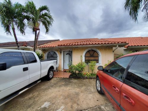 5850 20th Ln, Hialeah, FL 33016-2662