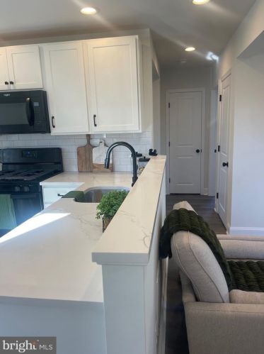 2036 Clearview Ave, Norristown PA  19403-2804 exterior