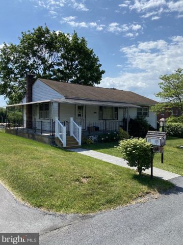 110 Walden Rd, Harrisburg, PA 17112-4012