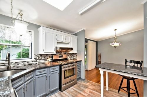 21 Twilight Trl, Belvidere NJ  07823-2905 exterior