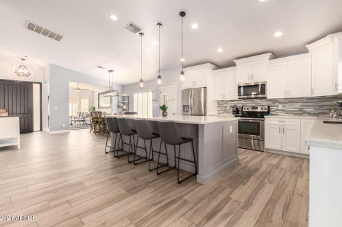 4610 Everett Dr, Phoenix AZ  85032-4893 exterior