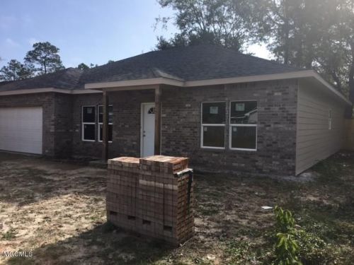 2464 Tandy Dr, Gulfport MS  39503-3735 exterior