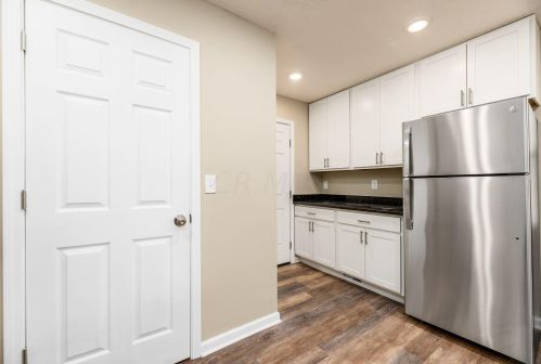 2972 Irwin Ave, Darbydale OH  43123-2310 exterior