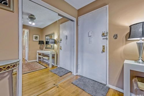 84-09 155th St, Jamaica, NY