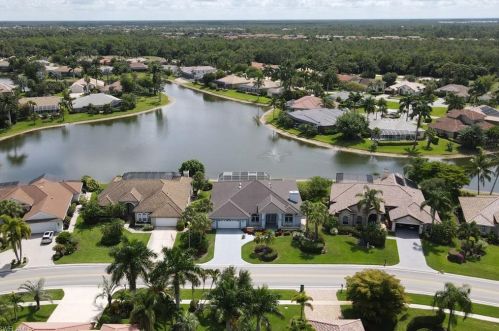 8855 Lely Island Cir, Naples, FL 34113-2609