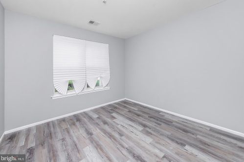 41 Crestmont Dr, West Deptford NJ  08051-2161 exterior