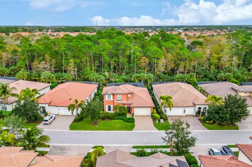 4430 Tamarind Way, Naples FL  34119-9684 exterior