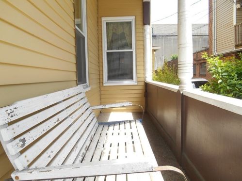 195 Millbury St, Worcester MA 01610-2801 exterior