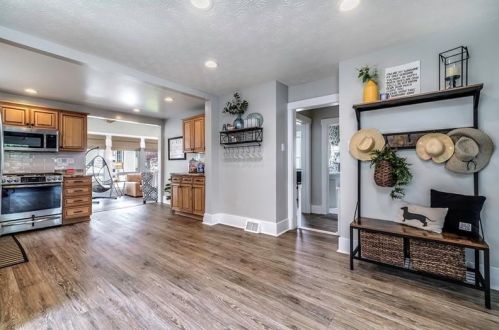 732 8th Ave, Beaver Falls PA  15010-3126 exterior