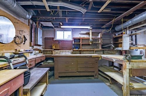 18 Phillips St, United States Coast Guard Ac CT  06320-2619 exterior