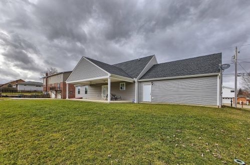 5268 Center Dr, Latrobe PA  15650-2770 exterior