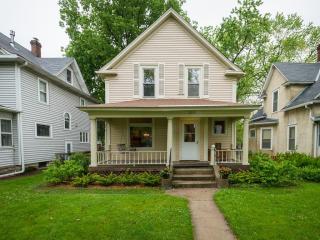 2024 28th Ave, Minneapolis, MN 55406-1112