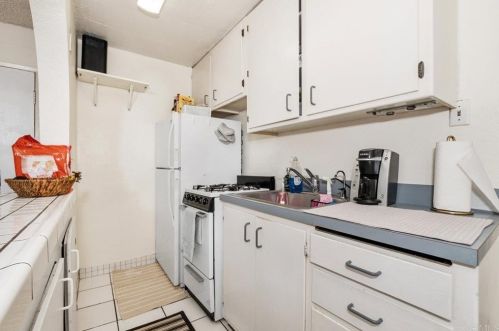 7231 Blackton Dr, La Mesa CA 91941-7560 exterior