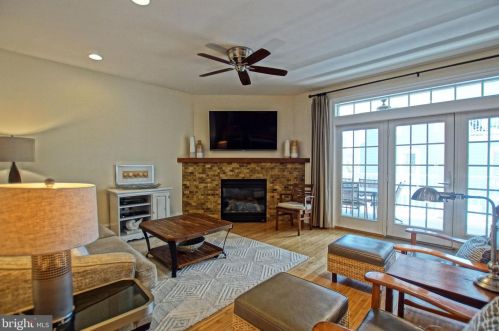 307 Cape Shores Dr, Lewes, DE 19958-3104