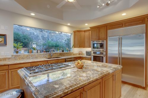 14461 15th Ave, Phoenix AZ  85023-5176 exterior