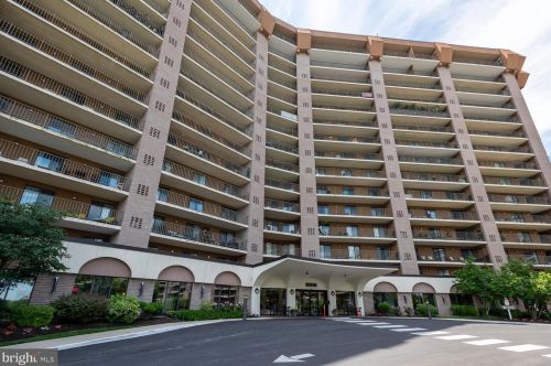 11302 Valley Forge Cir, Norristown, PA 19406-1189