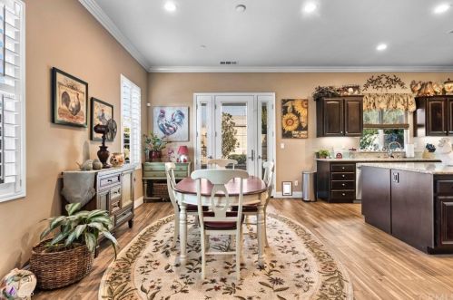 6019 Dubois Pl, Bakersfield CA  93306-7590 exterior