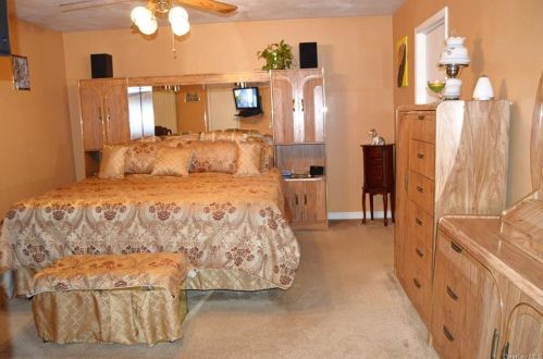 9 Rolling Hills Dr, Panamoka NY  11961-2305 exterior