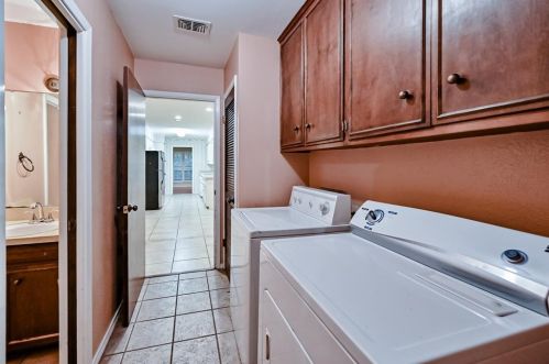 5662 Vega Dr, Fort Worth TX  76133-2962 exterior